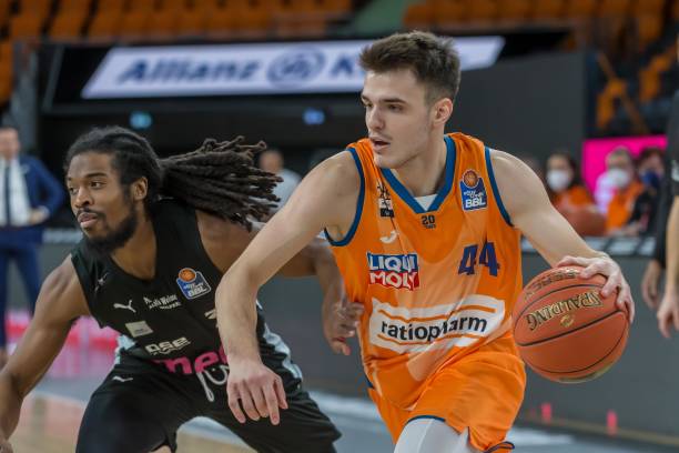 名可能会受 名可能会受